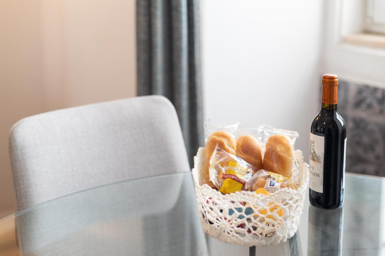 Le Flat | Cais Do Sodre Apartment Lisbon Bagian luar foto
